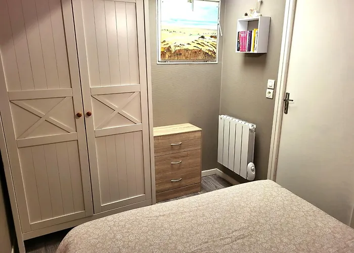 Le Brijou, Adorable Maison De Pirou