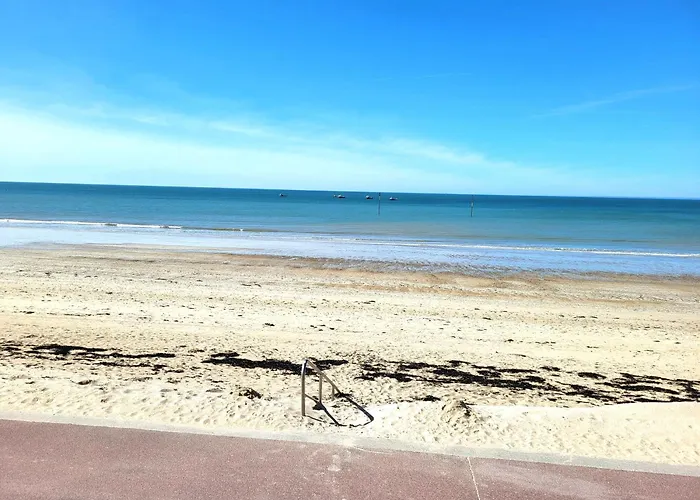 Dom wakacyjny Le Brijou, Adorable Maison De *