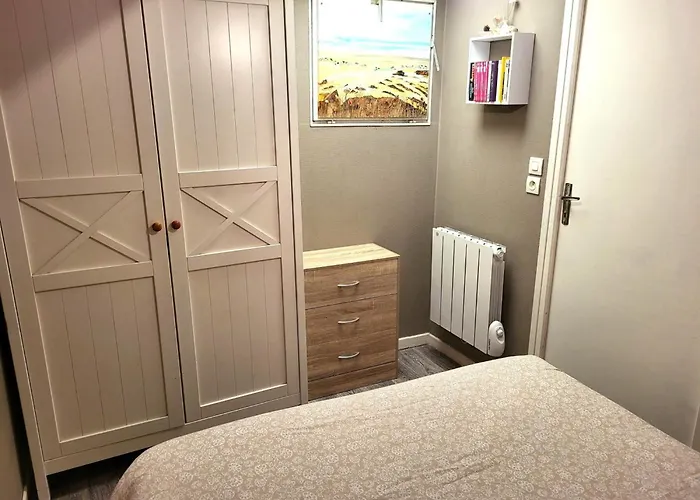 Dom wakacyjny Le Brijou, Adorable Maison De *