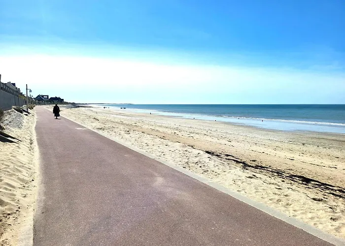 Le Brijou, Adorable Maison De Pirou